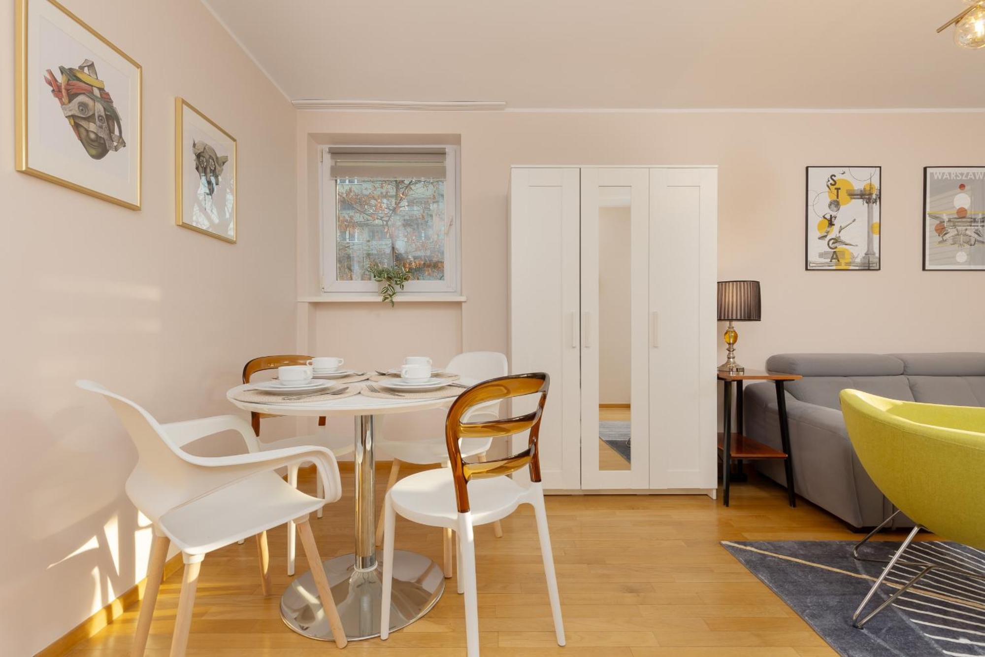 Apartament Unique Bright In By Renters Warszawa